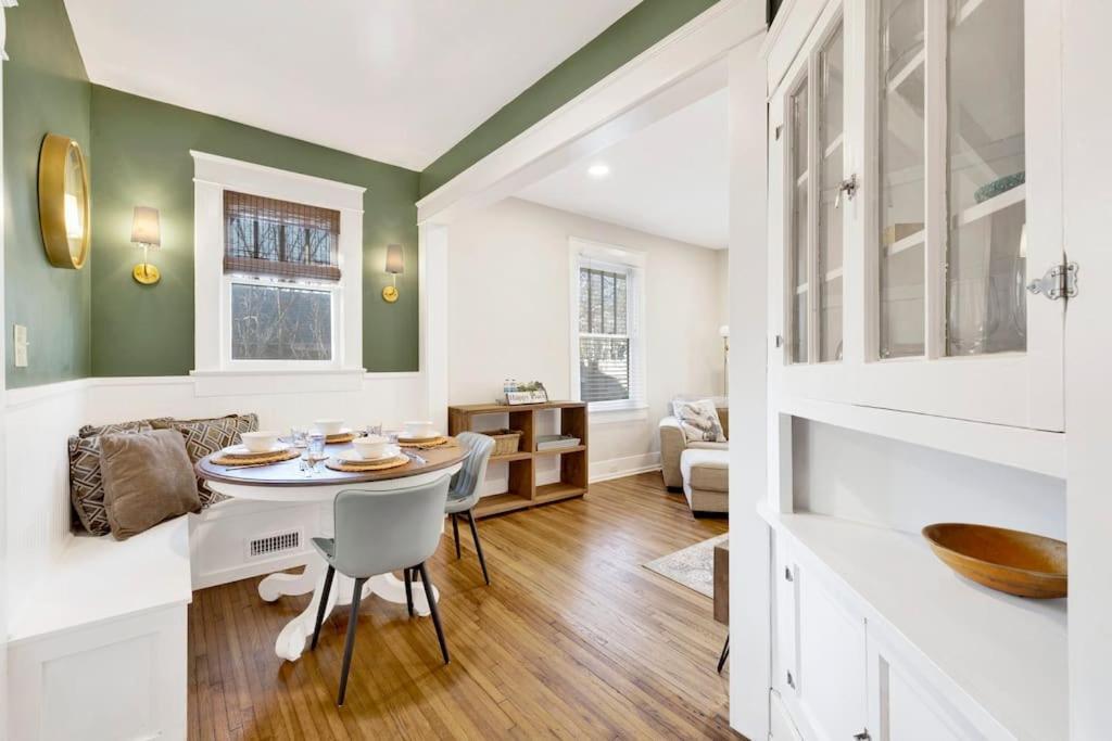 Historic Family Getaway Mins From Downtown Villa Birmingham Bagian luar foto